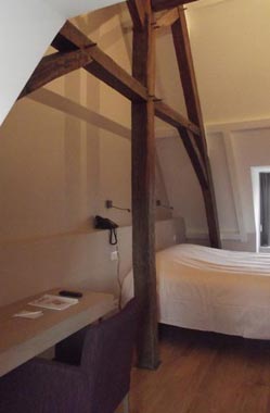 Chambre de l'Hôtel-Restaurant Le Château du BOST près de Vichy en Auvergne